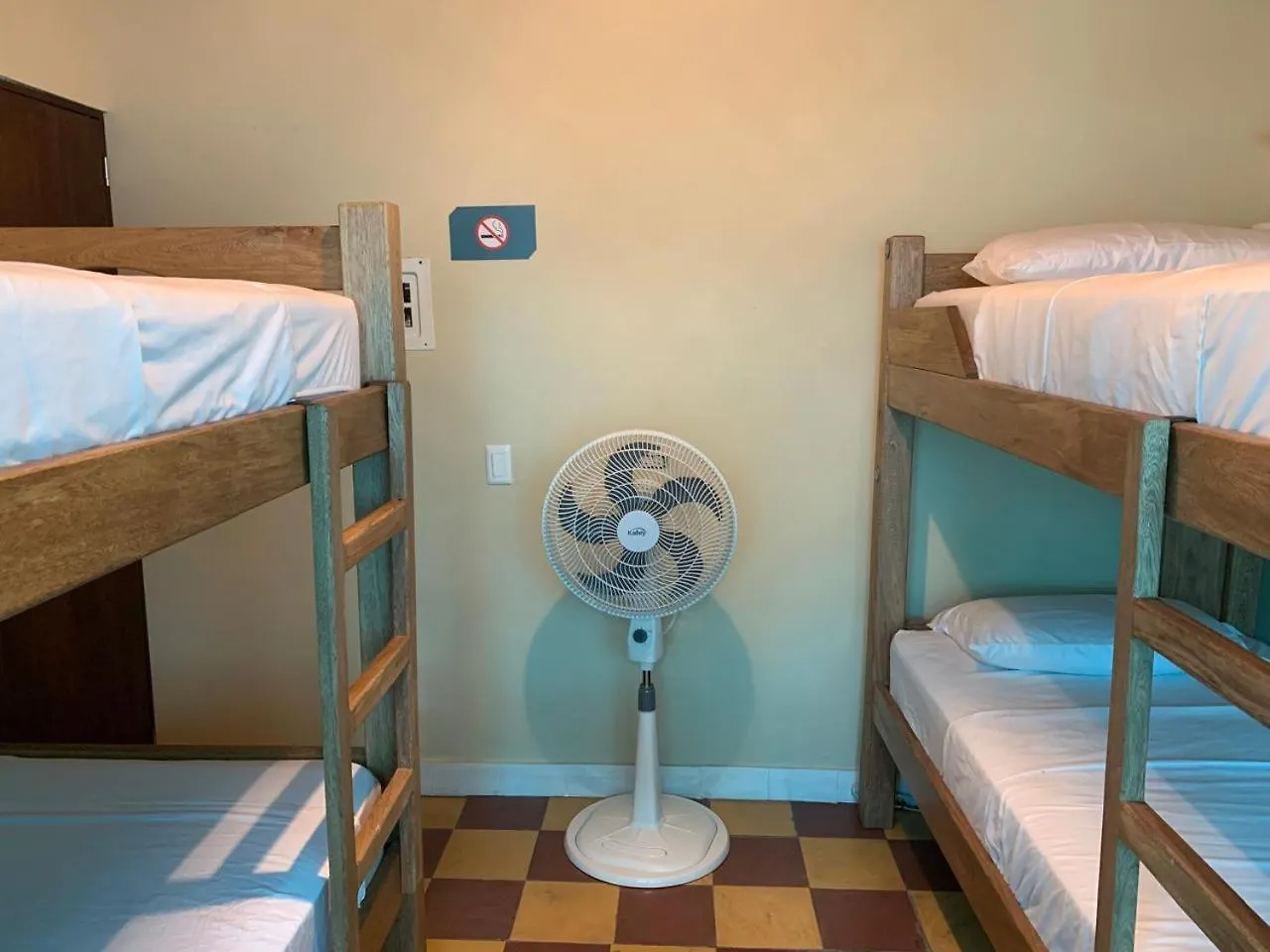 Lucca Hostel Medellín 0*,