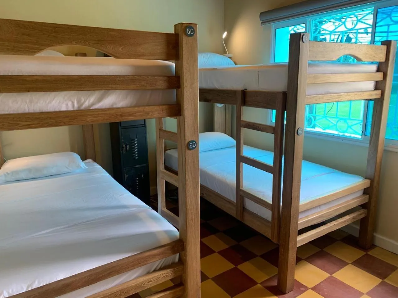 Lucca Hostel Medellín Penzion