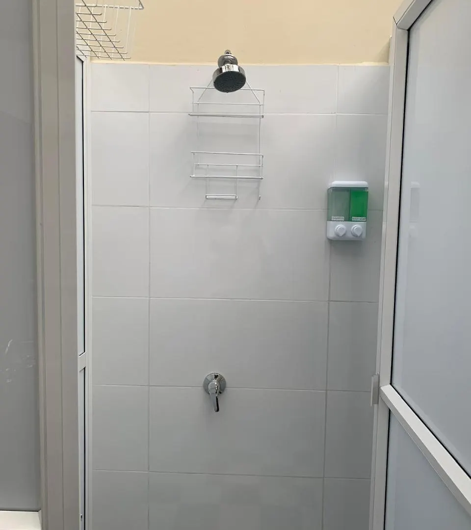 Lucca Hostel מדיין