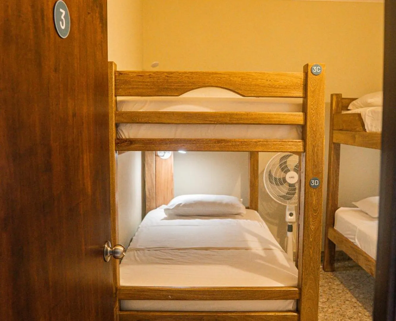 Guest house Lucca Hostel Medellin Colombia